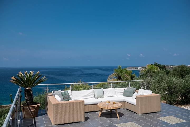 Emilia Vila Seafront View Sunset Beach Tennis Pool gallery image 4