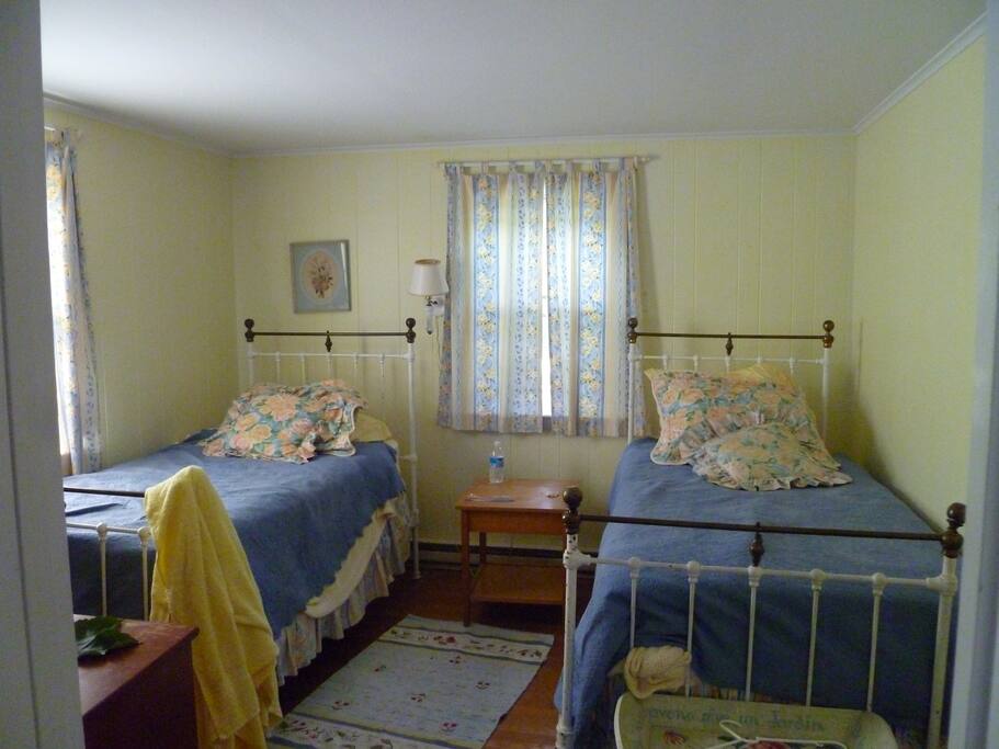 Guest bedroom #2