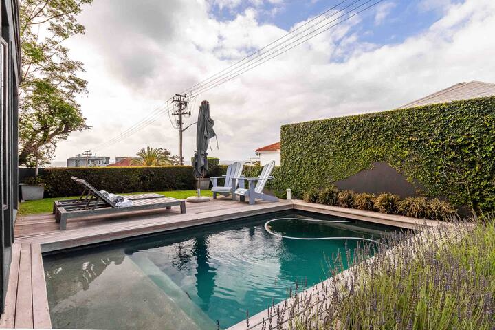 Boutique Style Villa gallery image 2