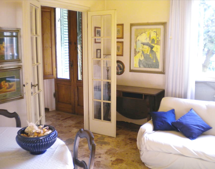 Il soggiorno e l'ingresso