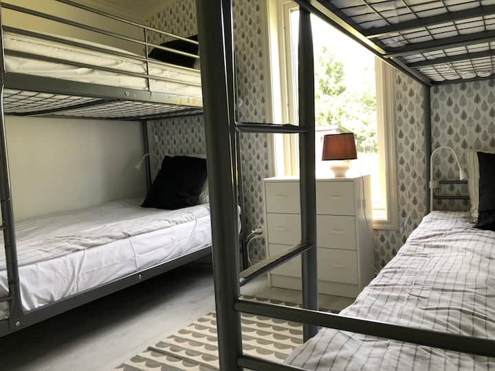 Andra sovrummet rymmer fyra