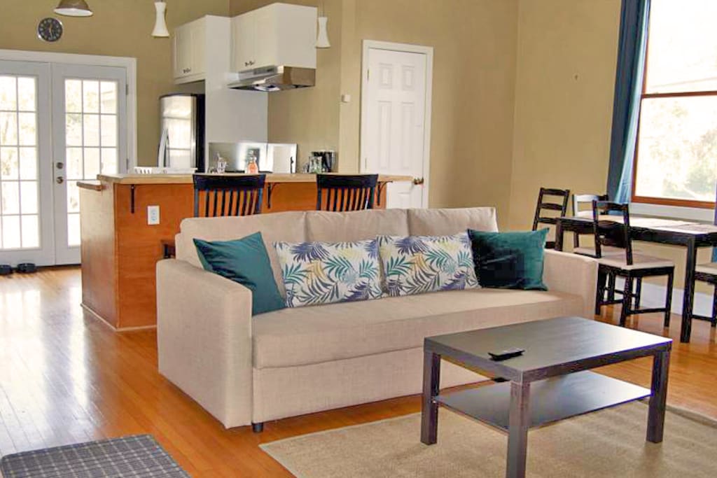 Welcome! This spacious studio apartment has recently been renovated with a brand new kitchen and all new furnishings.