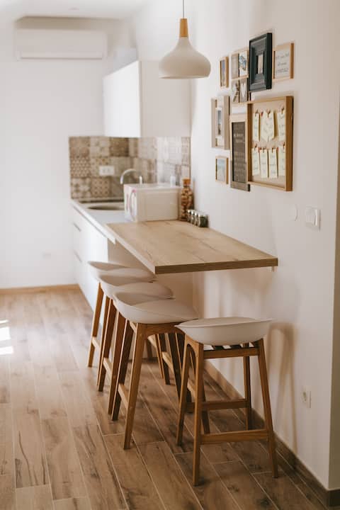 Fyaka Loft Apartment with Balcony