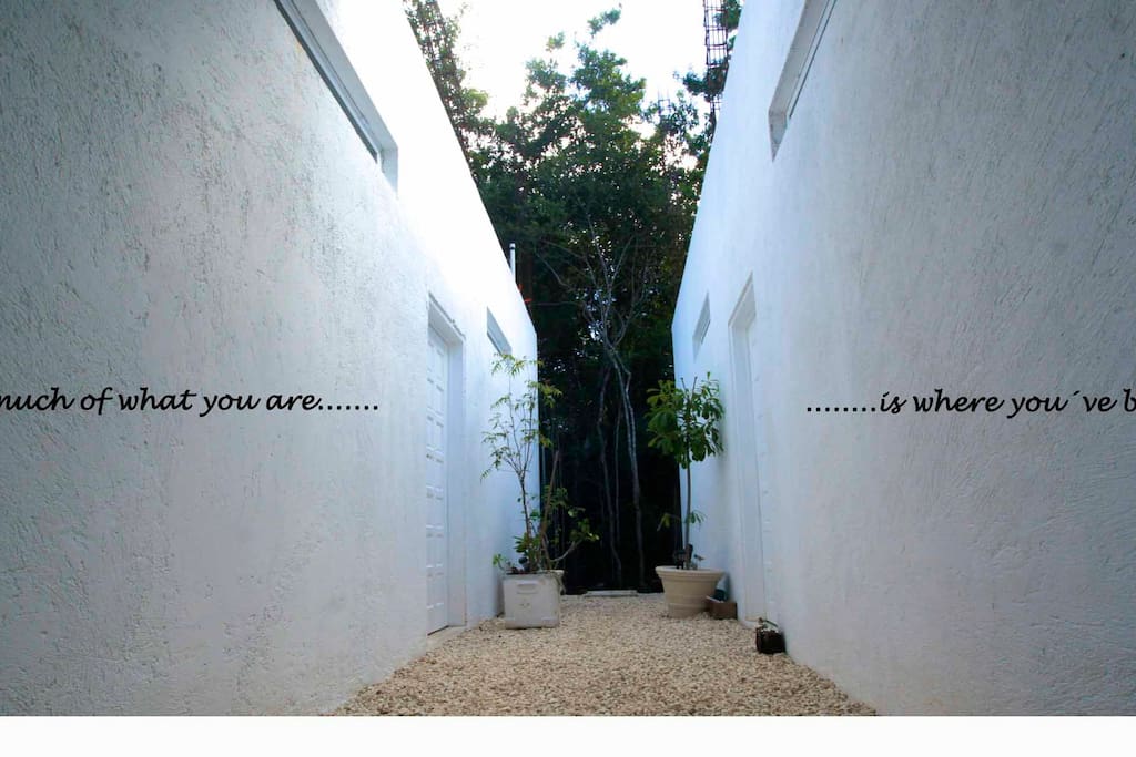 Entrance to Happinest!
