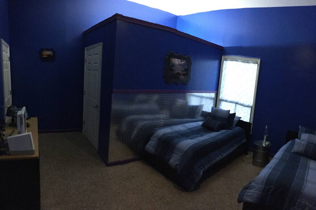 2nd bedroom