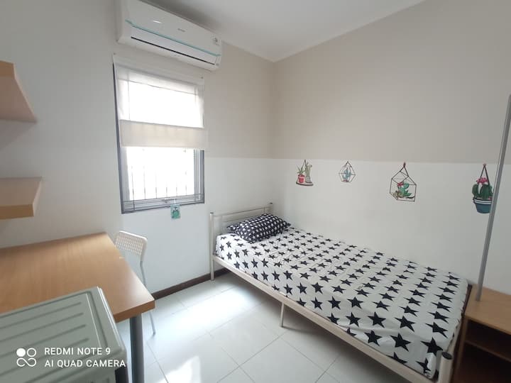 Kost (Harian/mingguan/bulanan) Anarta House, Bsd - 자카르타