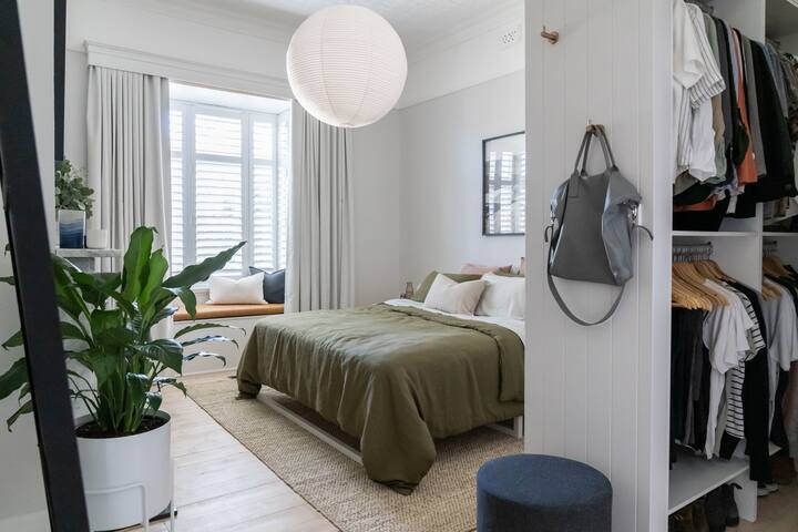 Whole Home, Luxury Interiors, King Bed & Backyard