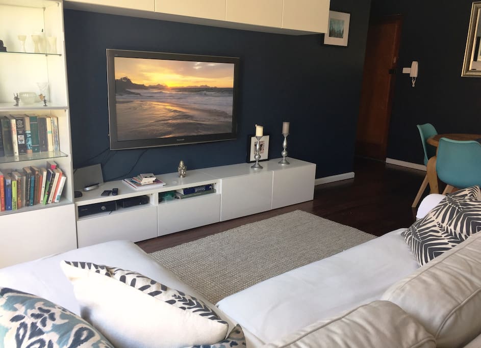 Cosy Loungeroom Area