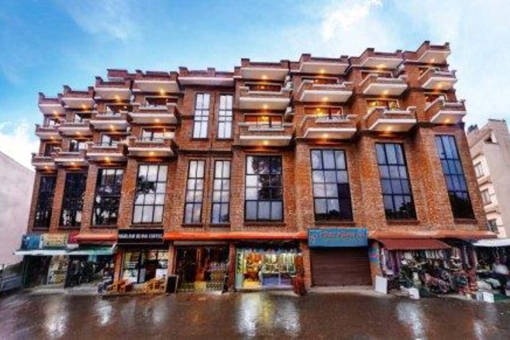 Hotel Fascade