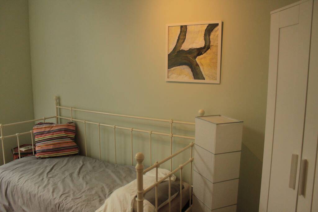 RELAX in a nice room