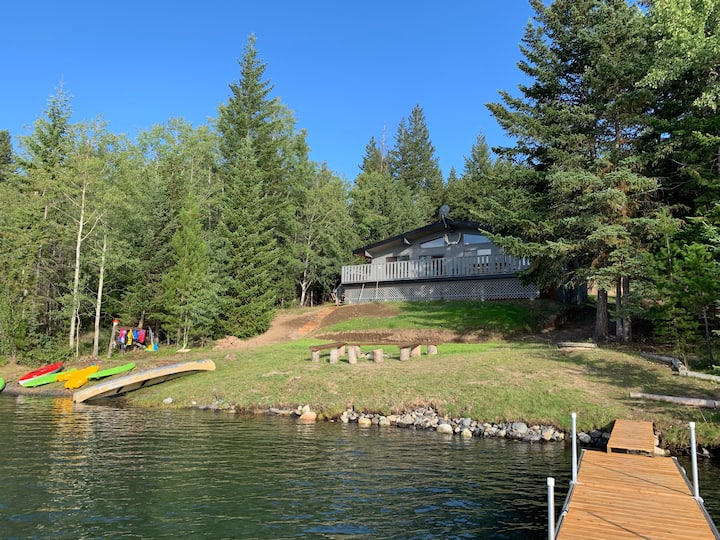 Beautiful Lakefront Cabin on Green Lake Houses for Rent in 70 Mile House, British Columbia