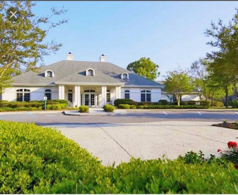 Check-in/ Club House
