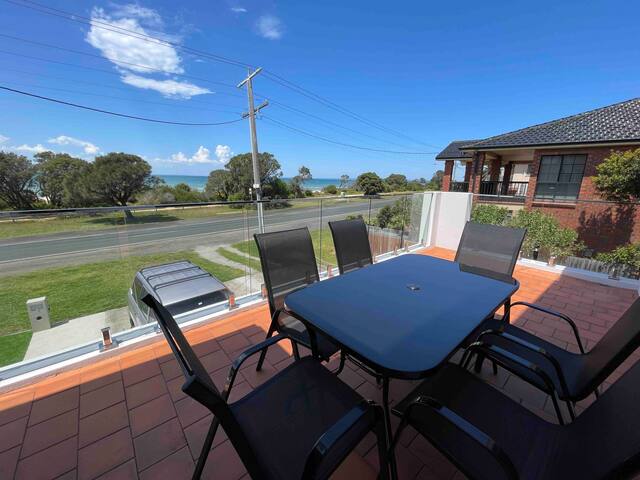 The Waterfront – The beach at your doorstep! gallery image 4