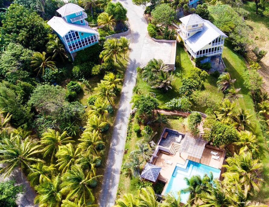 Birdseye view of house & pool
area.