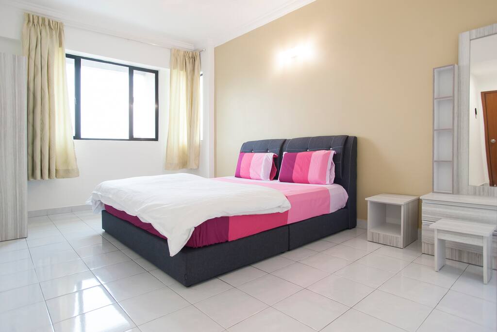 Master Bedroom / 主人房