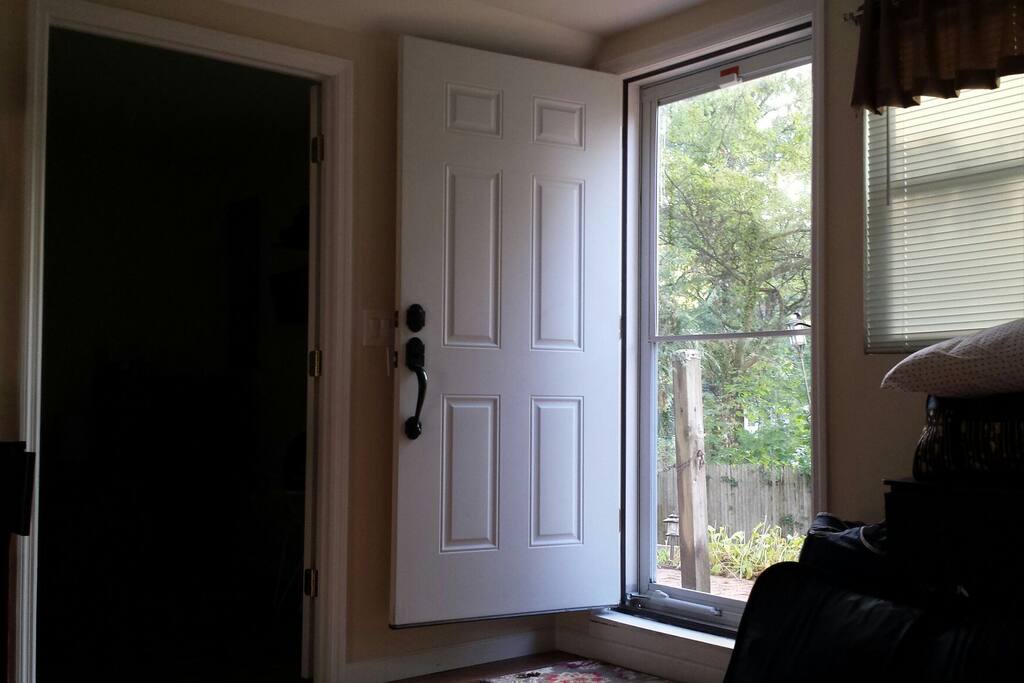 Walk in entrance pvt..