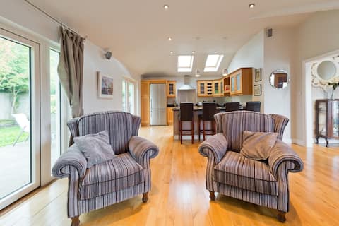 2 bed cottage in the heart of Ballymore Eustace