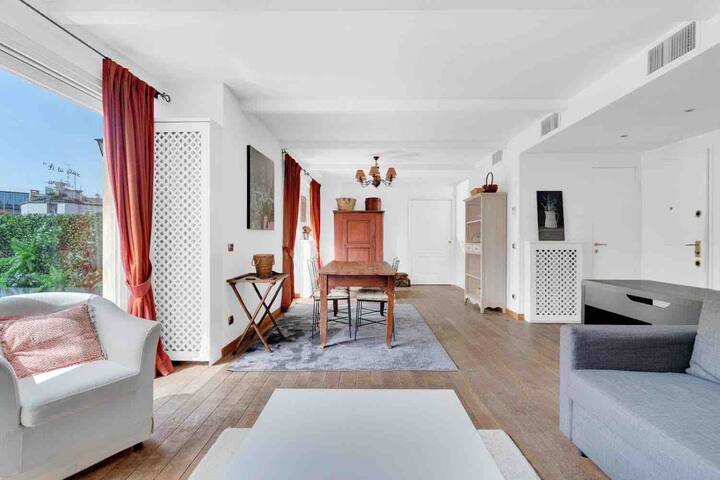 [Montenapoleone]Attico Lusso e Parcheggio Privato gallery image 2