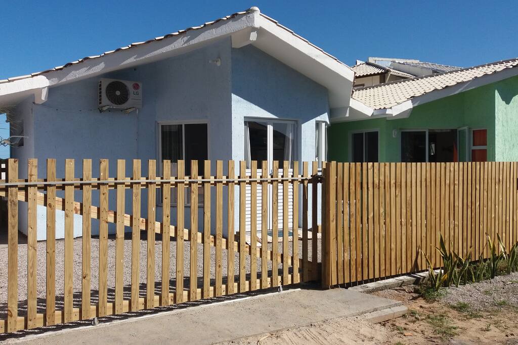 DETALHES DA FRENTE DO BANGALÔ