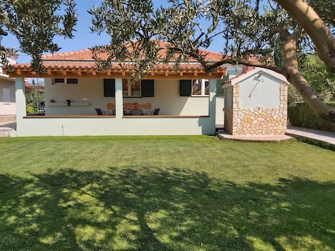 House Petar Trogir , by sea