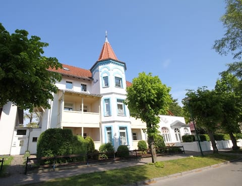 Top performing Airbnb: Small but nice apartment, almost on the beach in Graal Müritz