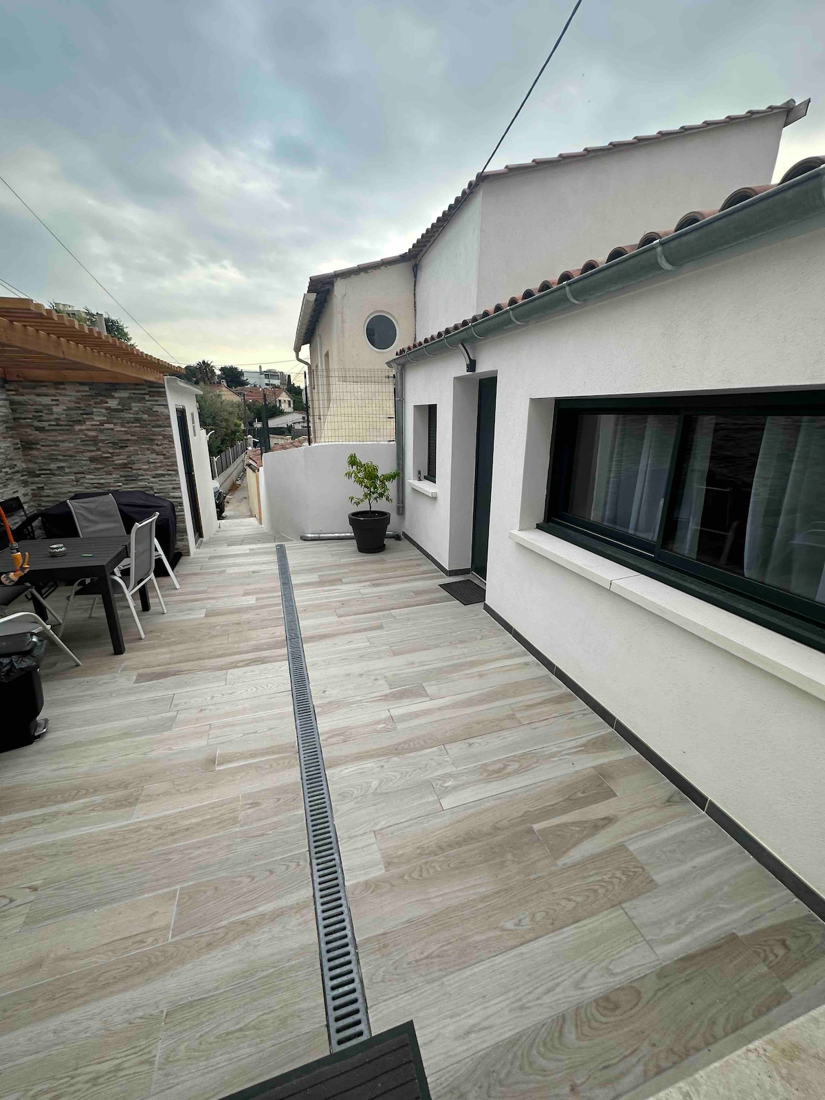 Top Airbnb: House sleeps 5, good location. à Marseille 10e Arrondissement