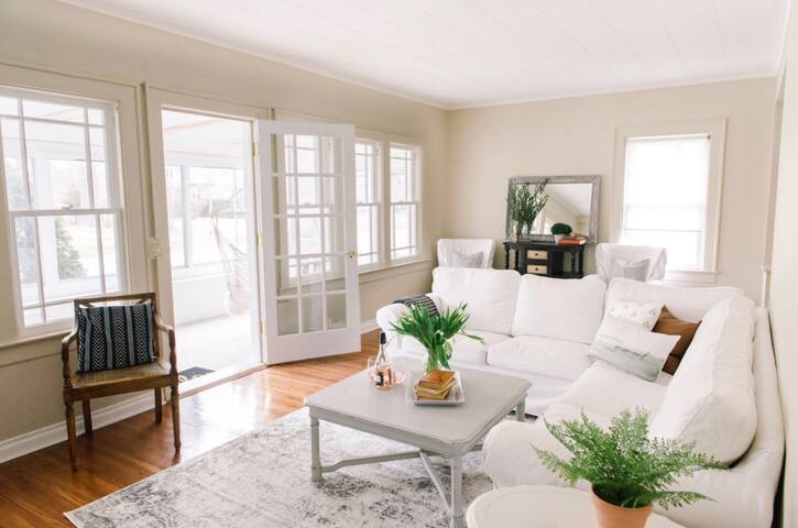 Sage On Main Downtown Wine Country Cottage Cottages For Rent