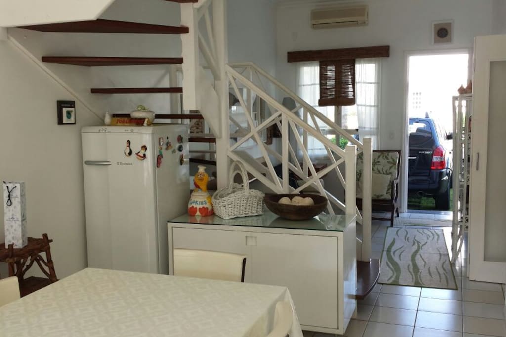 Sala de Jantar e Entrada