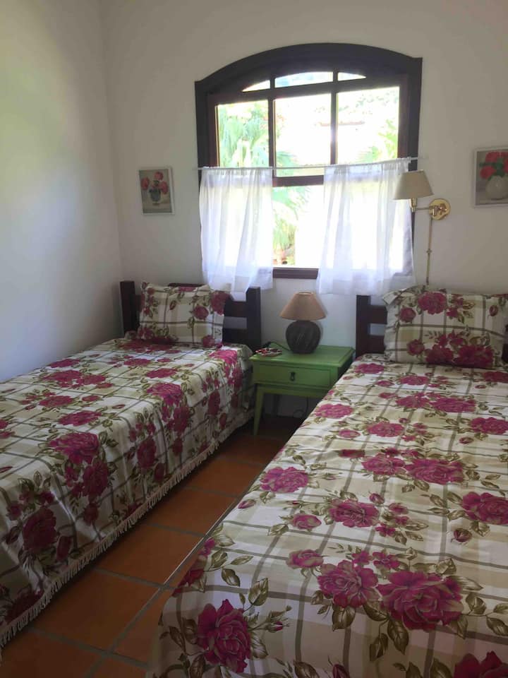 غرفة النوم 2