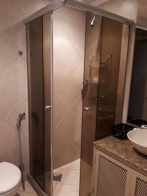 Banheiro conjunto (bath room 2)