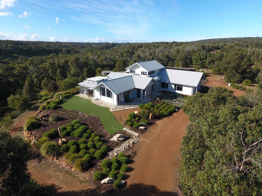 The White House @ Wallcliffe Farms is set on 3.5 acres and part of the original Wallcliffe Farms subdivision