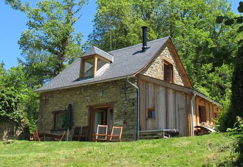 Barn with magnificent views of the mountains