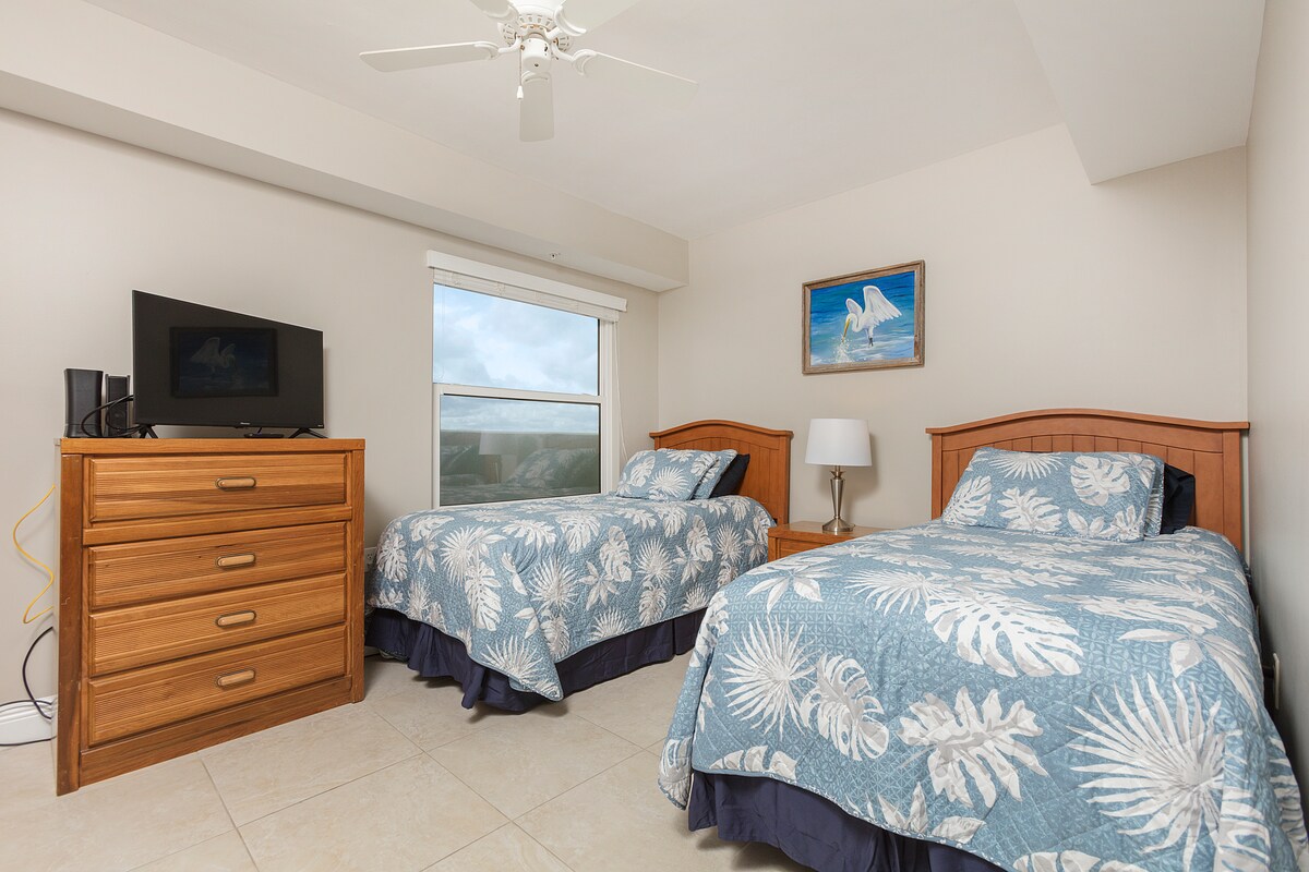 Breathtaking Direct Oceanfront Condo