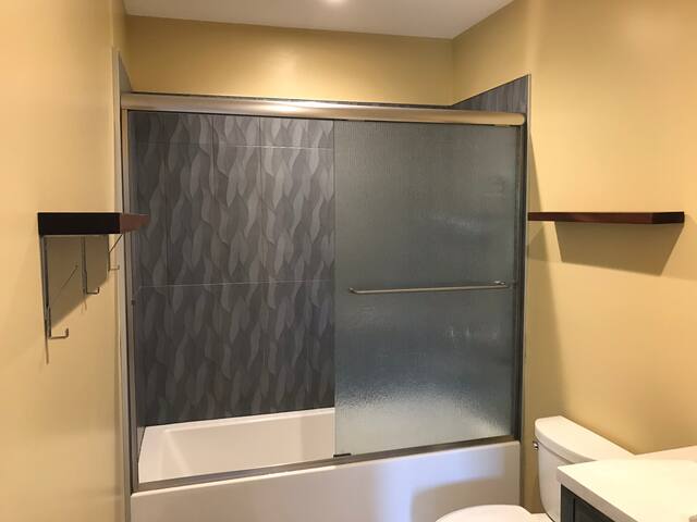 Steps from Golden Gate Park gallery image 2