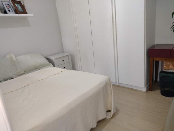 Izba s 2 manželskými posteľami