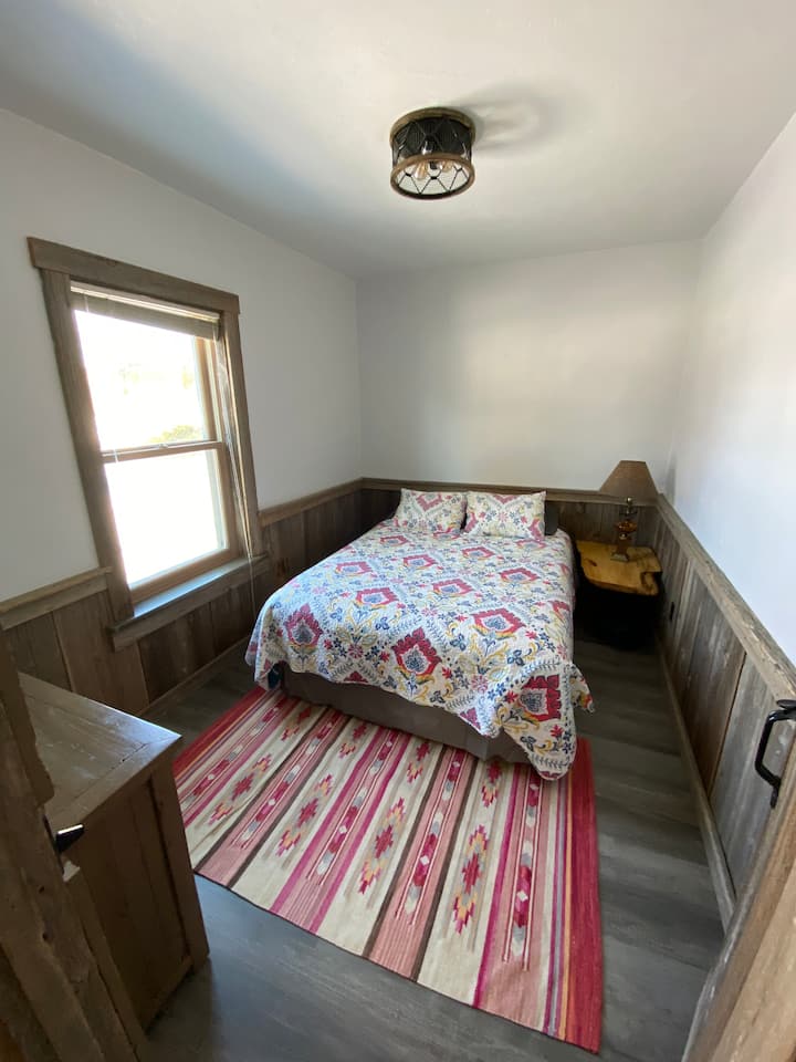 2号卧室（楼下）