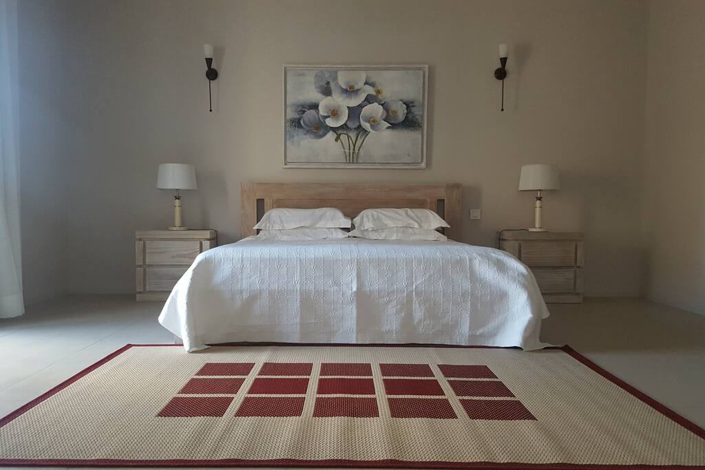 Master Bedroom, including balcony, en-suite