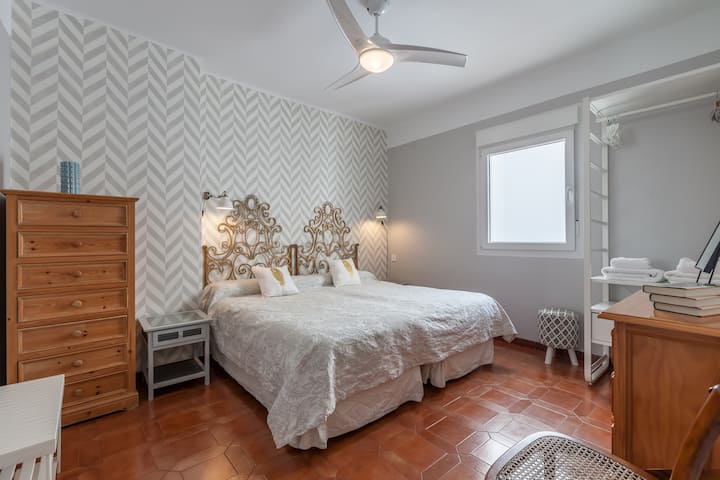 საძინებელი 1