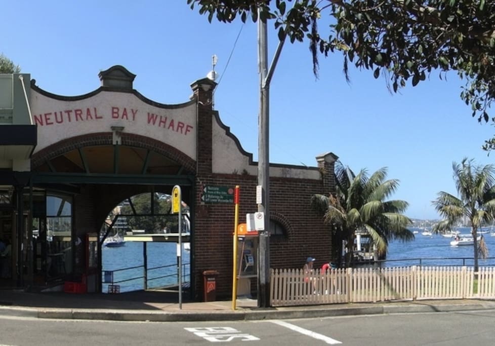 The iconic Neutral Bay wharf, where the ferry can take you to Circular Quay in approx 25m, leaves every 30m.
