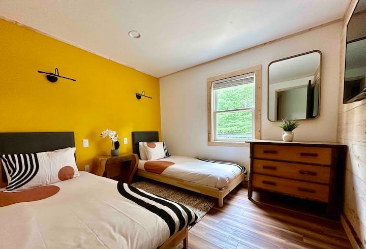 Двойна спалня