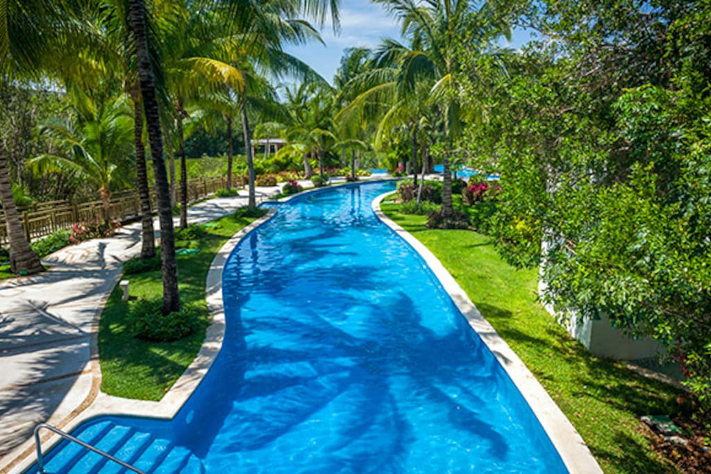 Grand Mayan pool