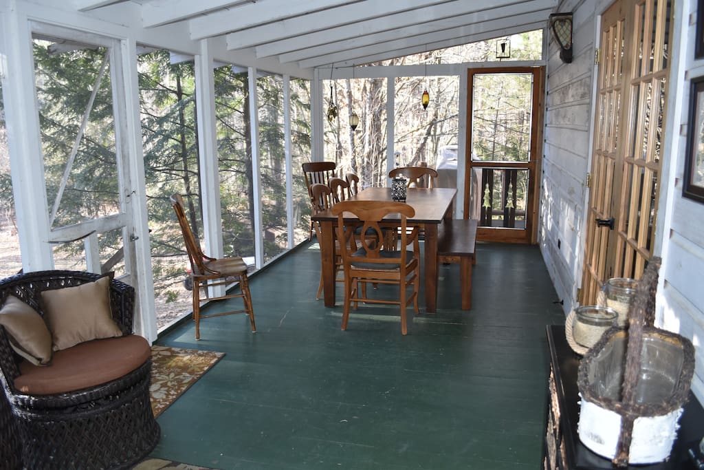 Screened in porch