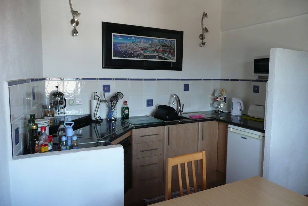 La Vista - Kitchen