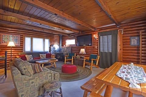 Successful Airbnb property: Charming Cabin on Brockway Golf Course in Tahoe Vista