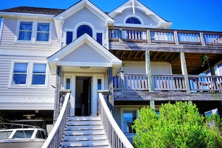 Ocean Views with Hot Tub