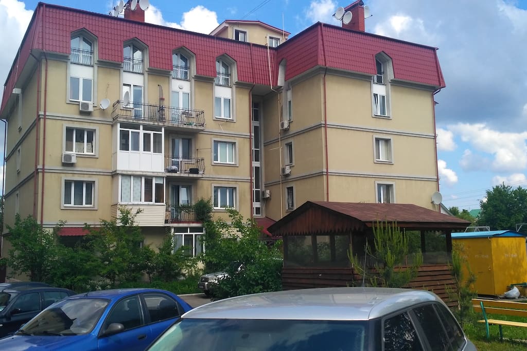 Общий вид со внутреннего двора