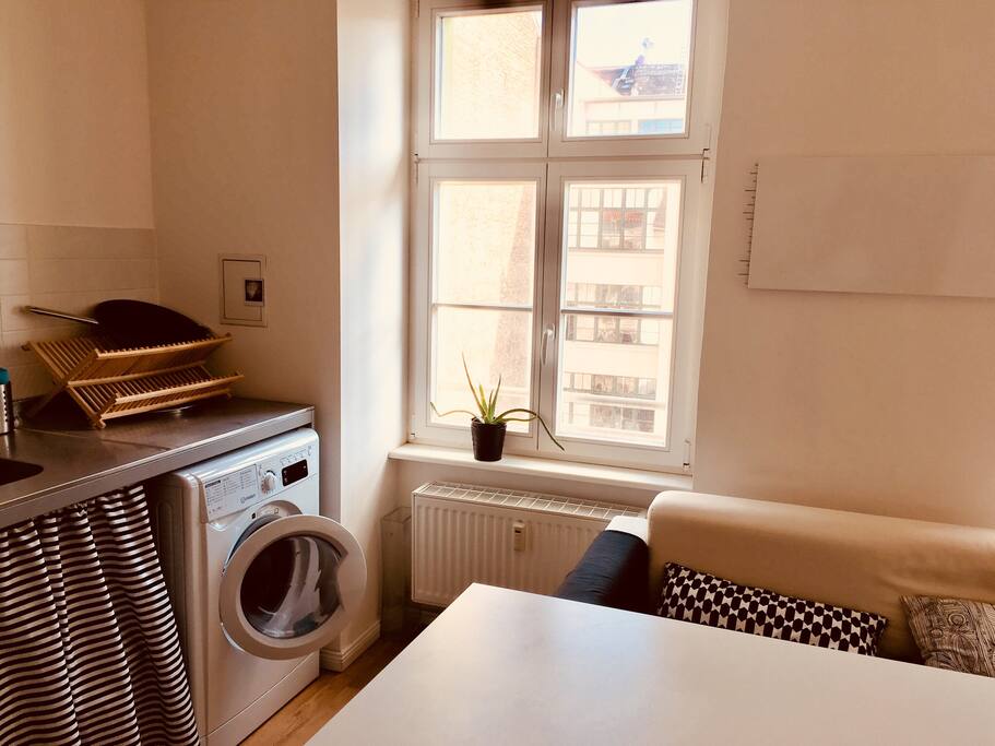 Washing machine (living room)