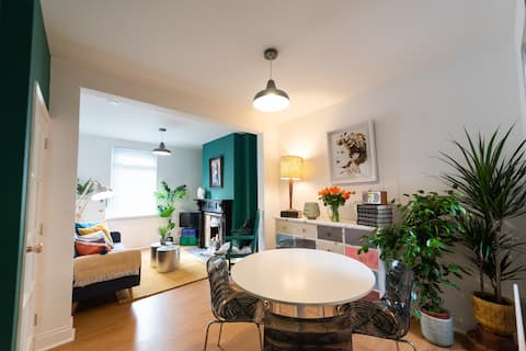 Ormeau Road 2 bed classic Belfast Terrace
