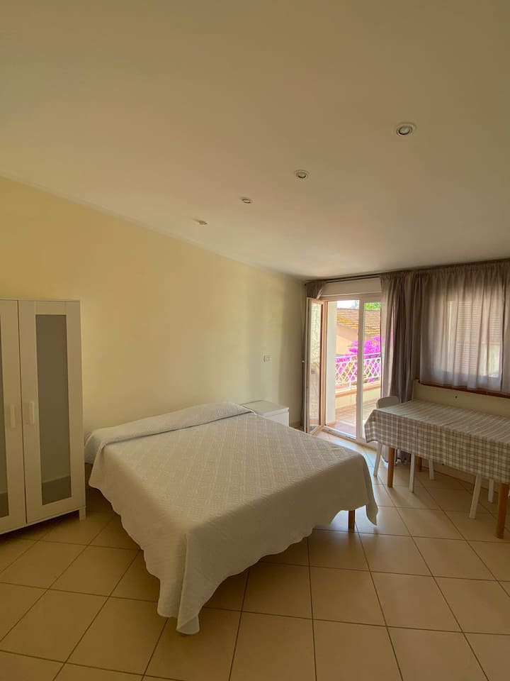 Accogliente Stanza Privata In Villa - Viareggio