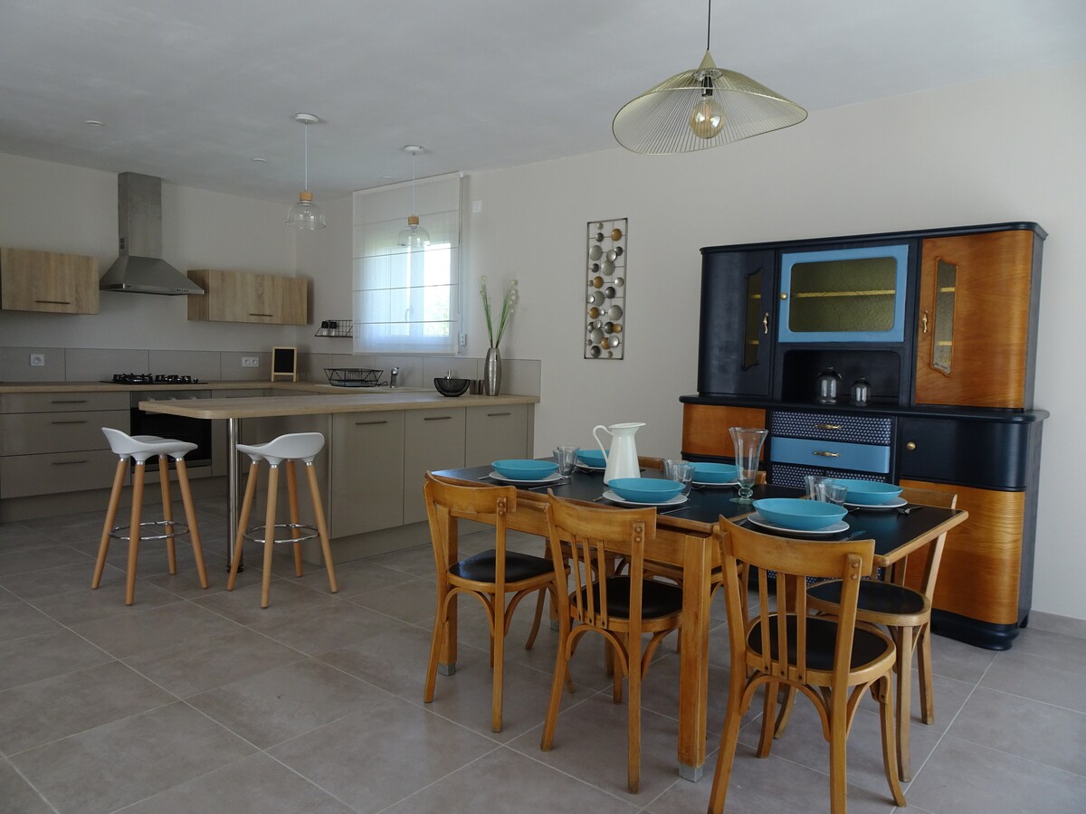 Popular Airbnb listing: The Fig Tree of Suzanne in Vaison La Romaine